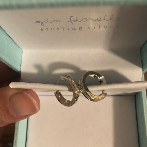 Sterling silver earrings - Picture 7 of 7